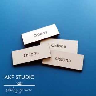 biale tabliczki opisowe