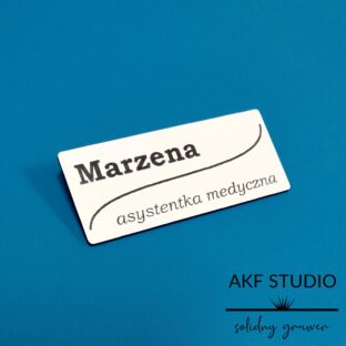 grawerowany identyfikator dla asystentki medycznej