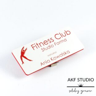 identyfikator grawerowany biało czerwony fitness