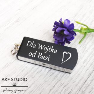 pendrive z grawerem prezent metalowy