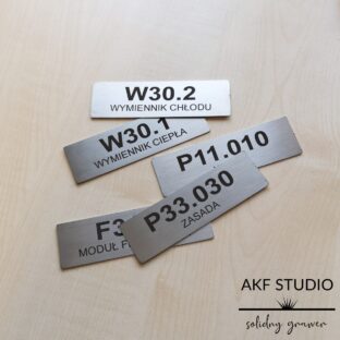 stalowe tabliczki opisowe grawerowane laserem