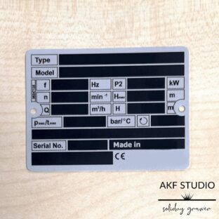 tabliczka znamionowa czarne aluminium grawerowana