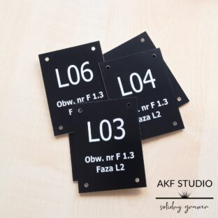 tabliczki grawerowane z laminatow