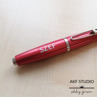 upominek dla szefa z grawerem